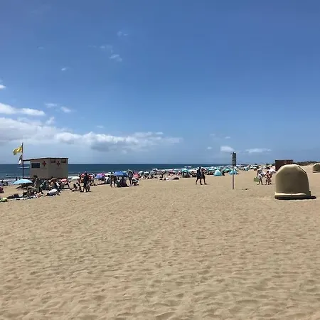 Lovers From In Sunny Gran Canaria Playa del Ingles (Gran Canaria)