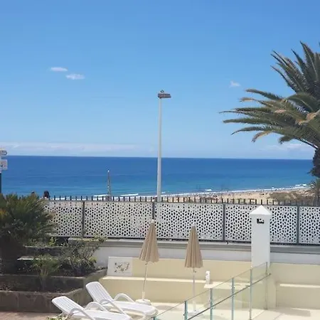 Lovers From In Sunny Gran Canaria Playa del Ingles (Gran Canaria)